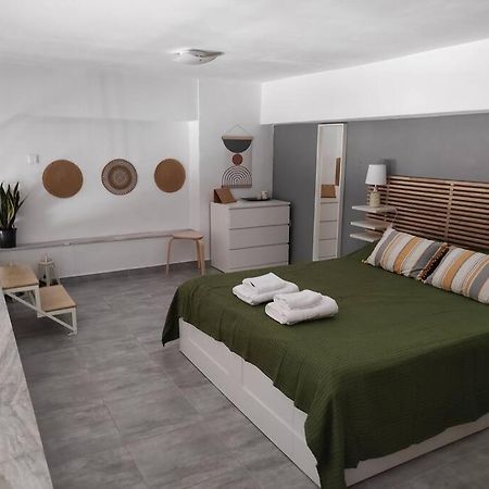 Апартаменты Oliva Loft Эрмуполис Экстерьер фото