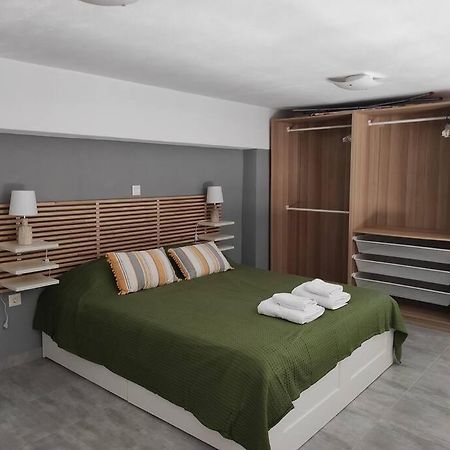 Апартаменты Oliva Loft Эрмуполис Экстерьер фото