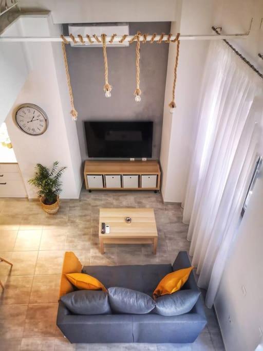 Апартаменты Oliva Loft Эрмуполис Экстерьер фото